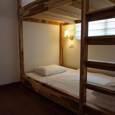 P.S Guesthouse Itaewon โซล ภายนอก รูปภาพ